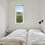 Nice Home In Glesborg With Sauna *