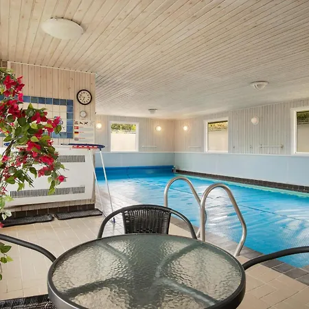 Lovely In Glesborg With Indoor Swimming Pool * Bonnerup