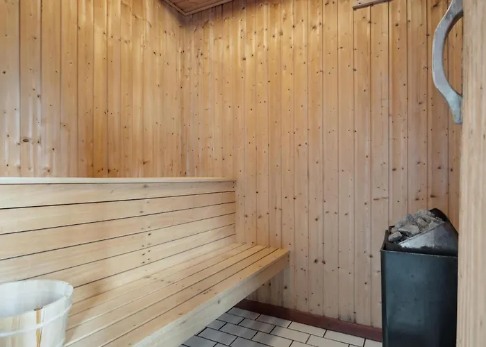 Cozy In With Sauna 別荘 *
